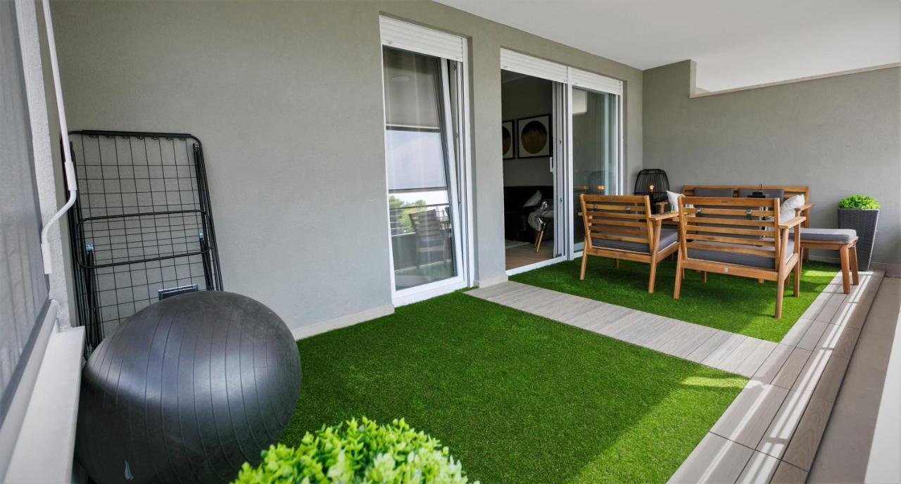Luxury Apartment 4Seasons With Garage Split Exteriör bild